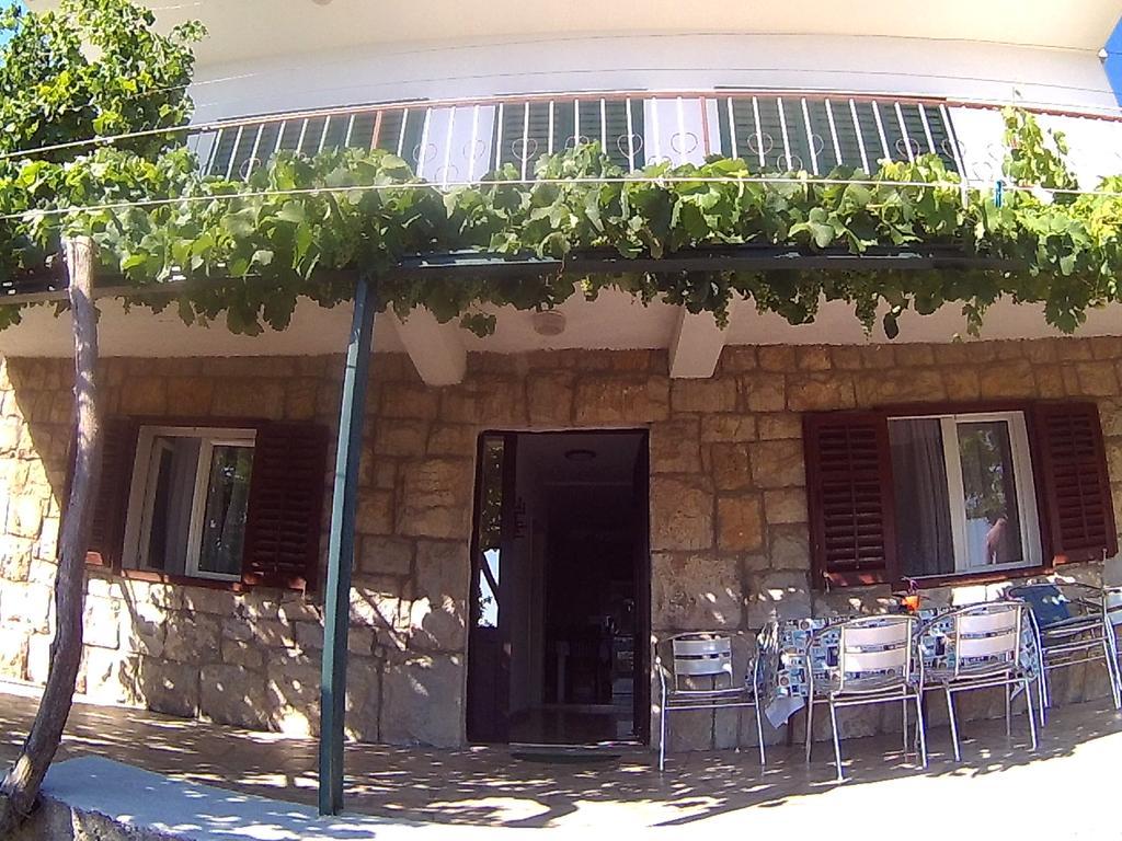 Apartments Ivana I Darko Omis Exterior photo