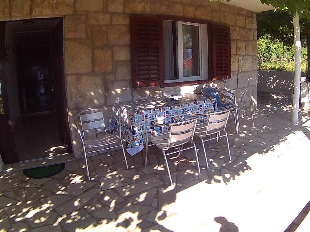 Apartments Ivana I Darko Omis Exterior photo