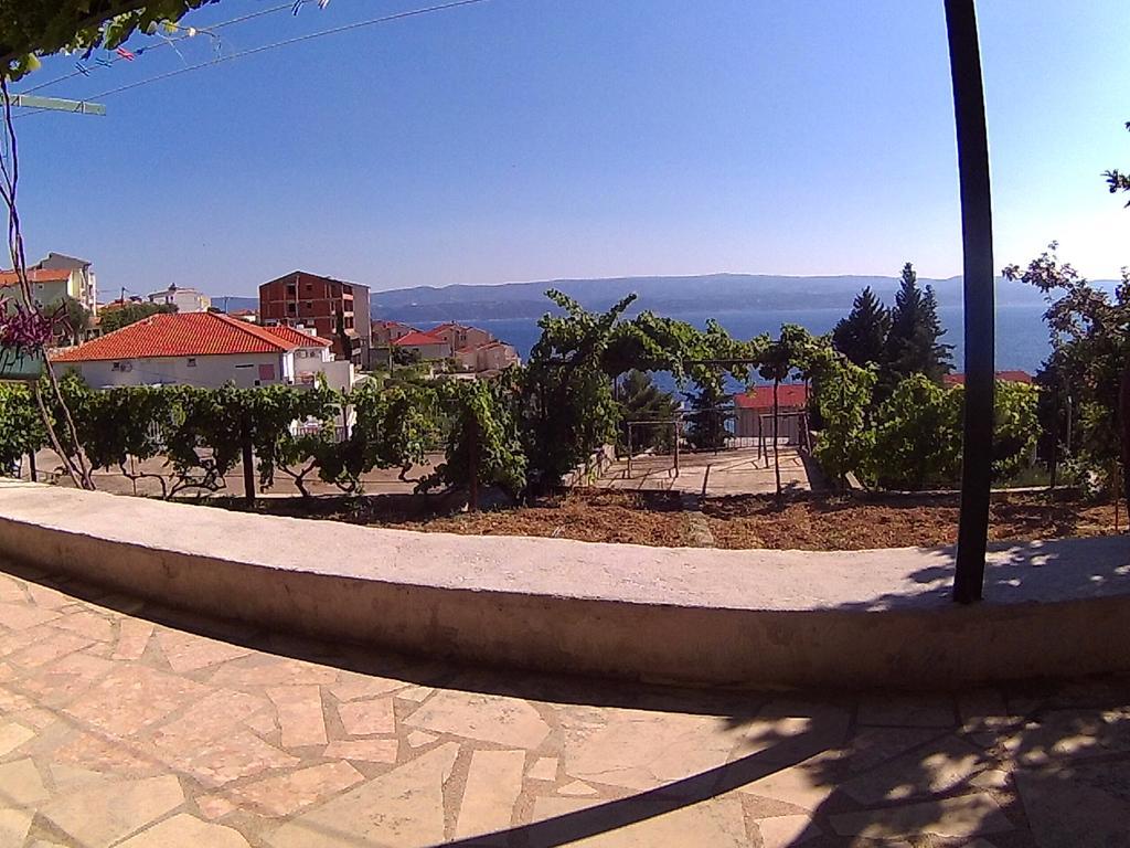 Apartments Ivana I Darko Omis Exterior photo