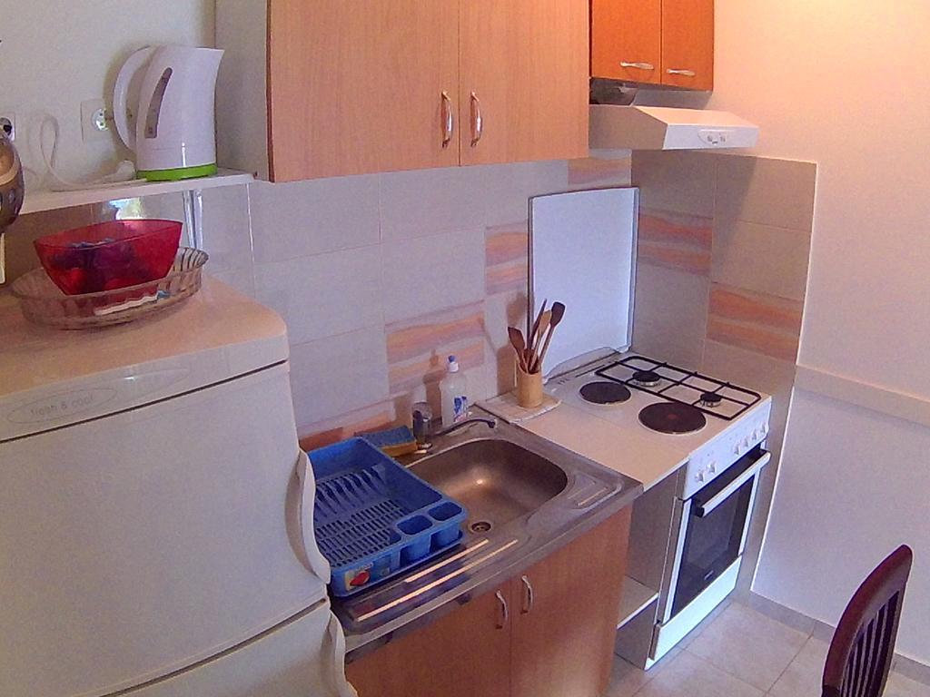 Apartments Ivana I Darko Omis Exterior photo